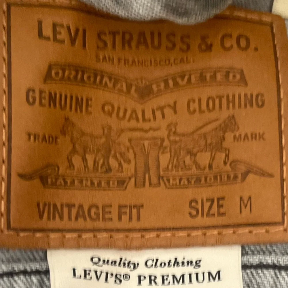 Levi’s Denim Trucker Jacket (Grey) - Picture 3 of 7